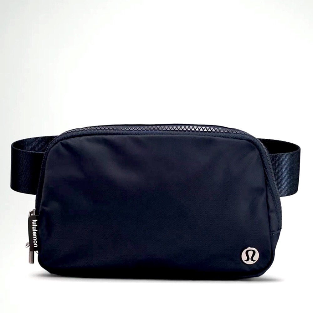 NWT Lululemon Navy Everywhere Belt Bag